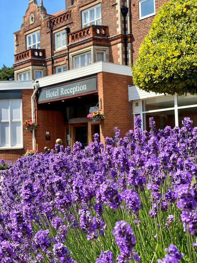 The Orwell Hotel Felixstowe Bagian luar foto