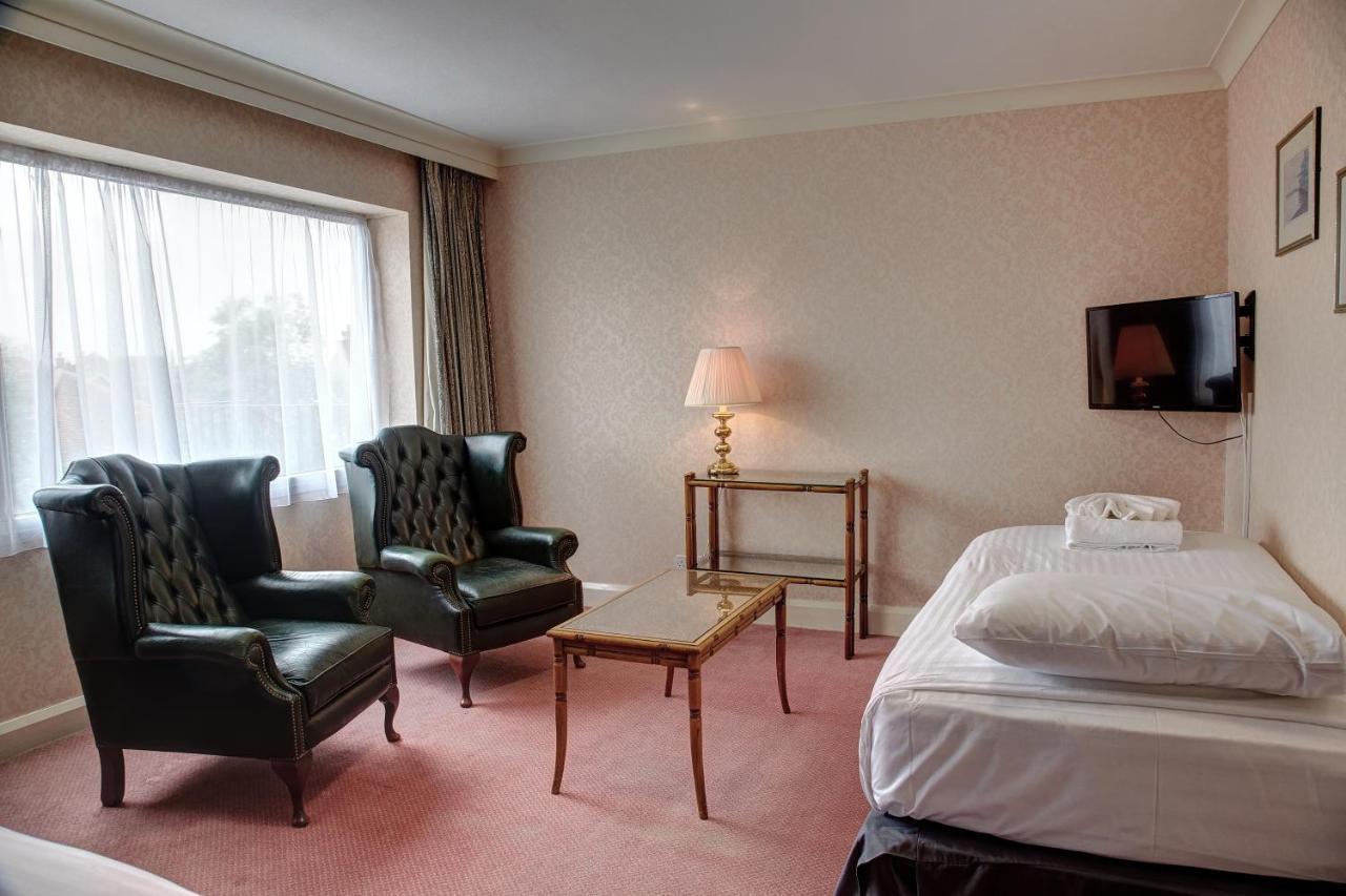 The Orwell Hotel Felixstowe Bagian luar foto