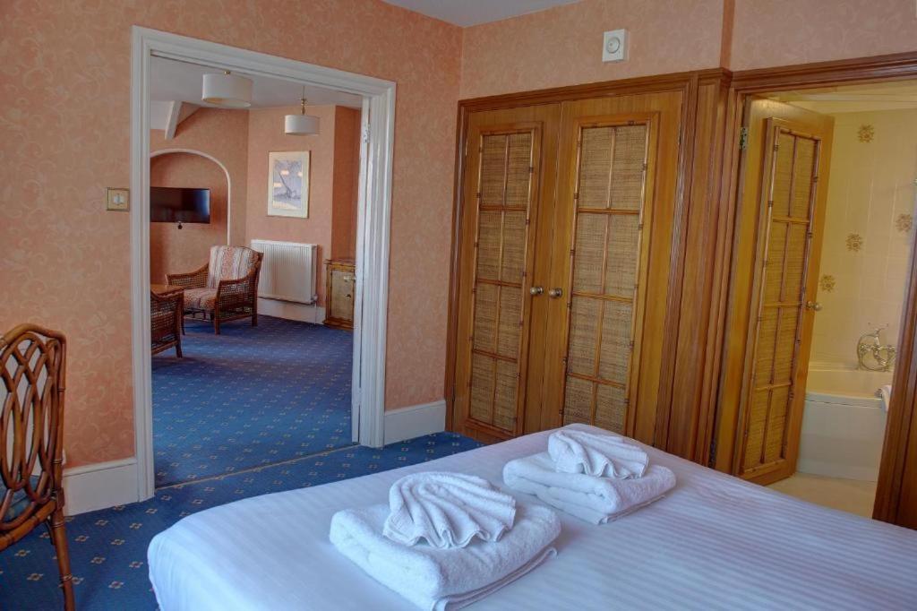 The Orwell Hotel Felixstowe Bagian luar foto