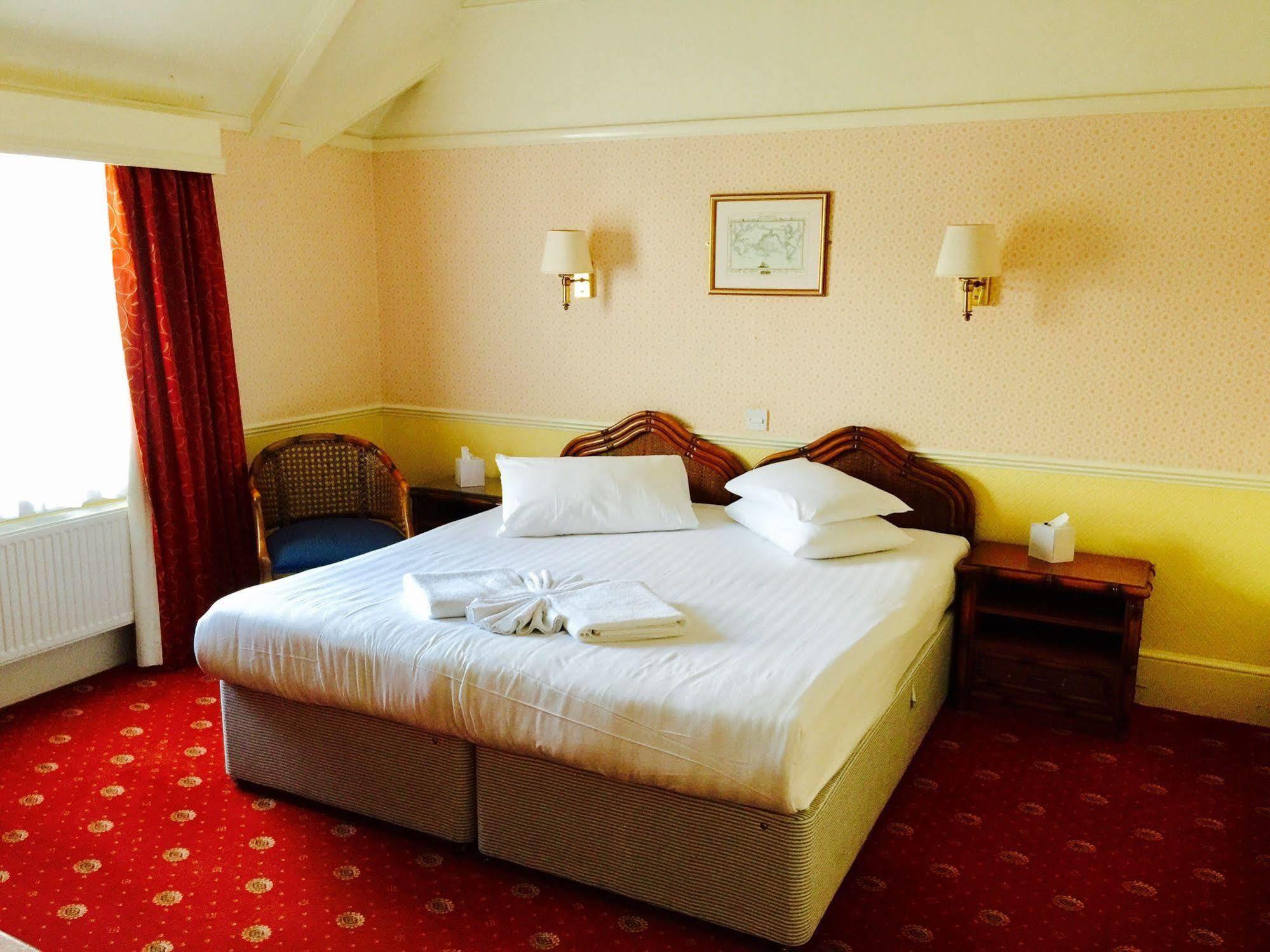The Orwell Hotel Felixstowe Bagian luar foto