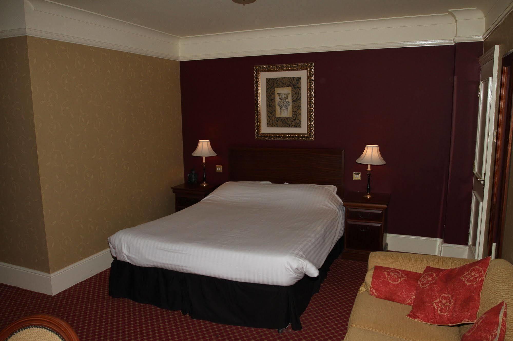 The Orwell Hotel Felixstowe Bagian luar foto